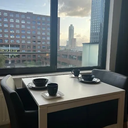 Bridge View Hotel *