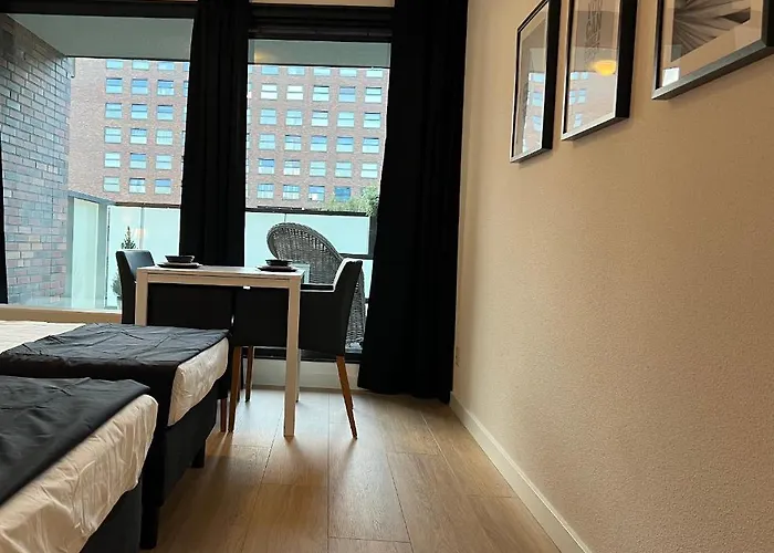 Bridge View فندق *