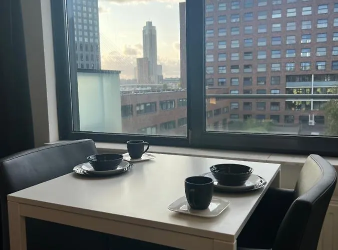 Bridge View Otel Rotterdam