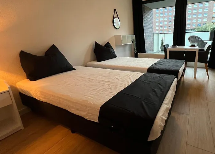 Bridge View Отель *