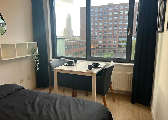 Otel Bridge View Rotterdam